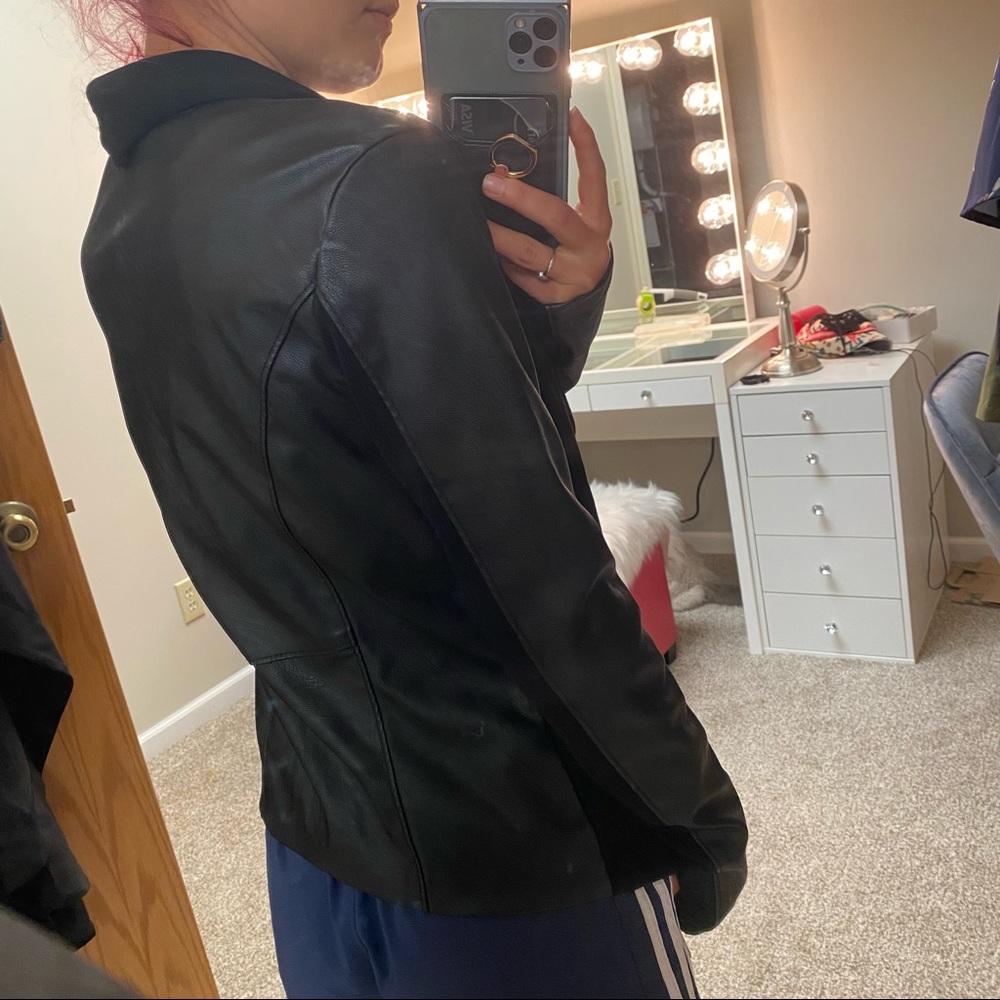 Black Jacket - Picture 6 of 7